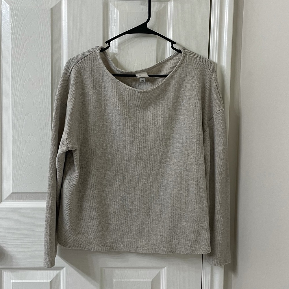 3 1/4 Sleeve Light Sweater